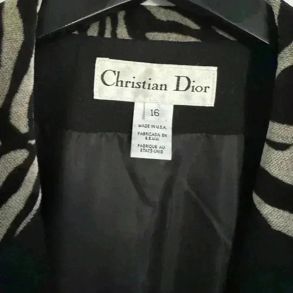 Christian Dior authentic black 1990s velvet lapel vest. Fall season sta… - Picture 3 of 8